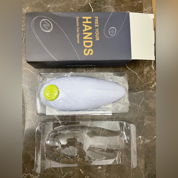 New! Unused! Electric Hands Free Battery Operated Can Opener, Auto Shut Off One - Picture 3 of 5